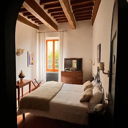 Antico Convento Santa Chiara 3* Sarteano
